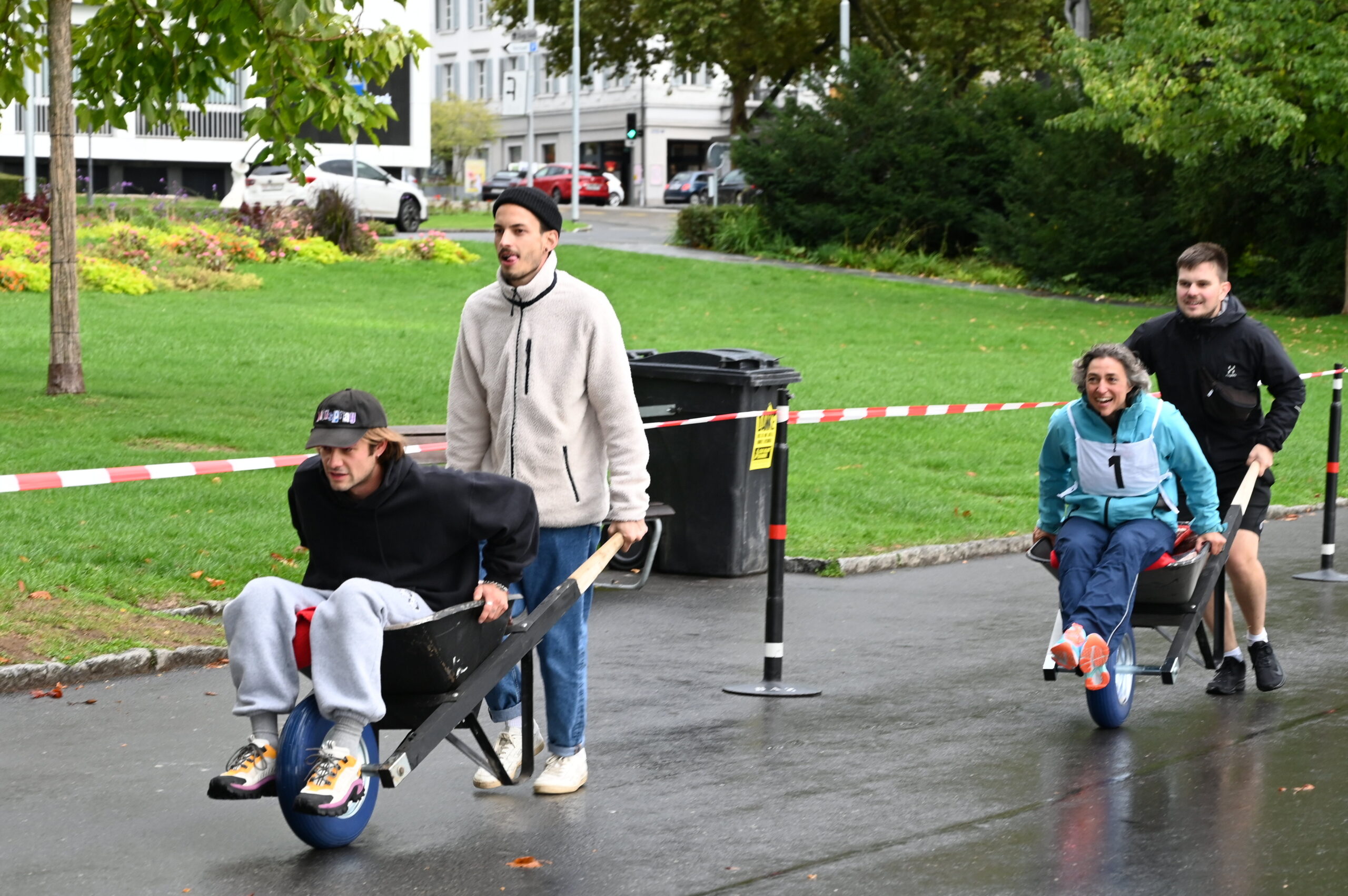Wir laufen - oder schieben - bei jedem Wetter!